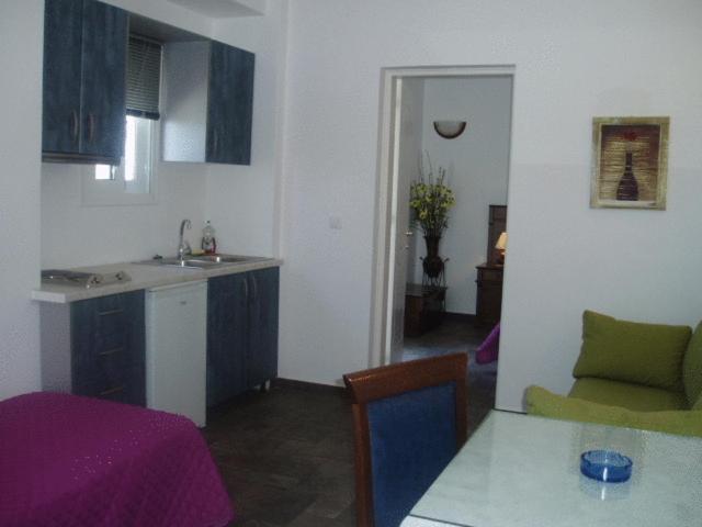 Rita'S Place Hotel Иос Экстерьер фото