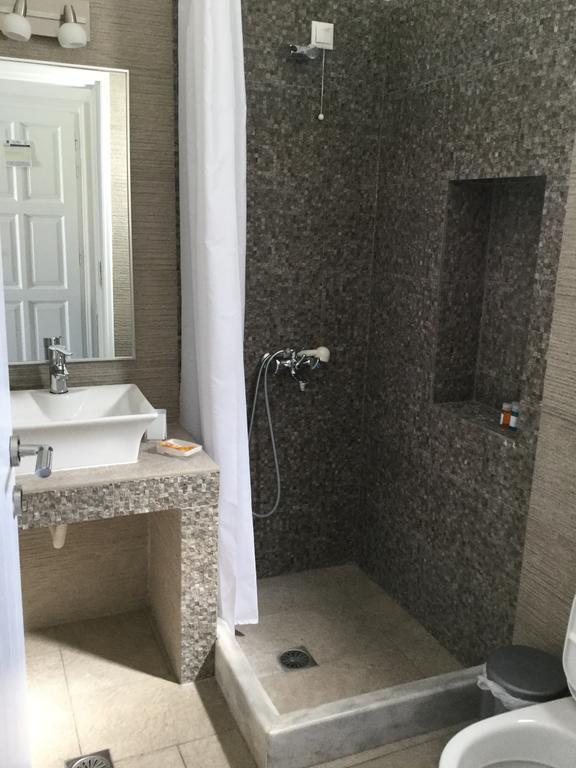 Rita'S Place Hotel Иос Экстерьер фото
